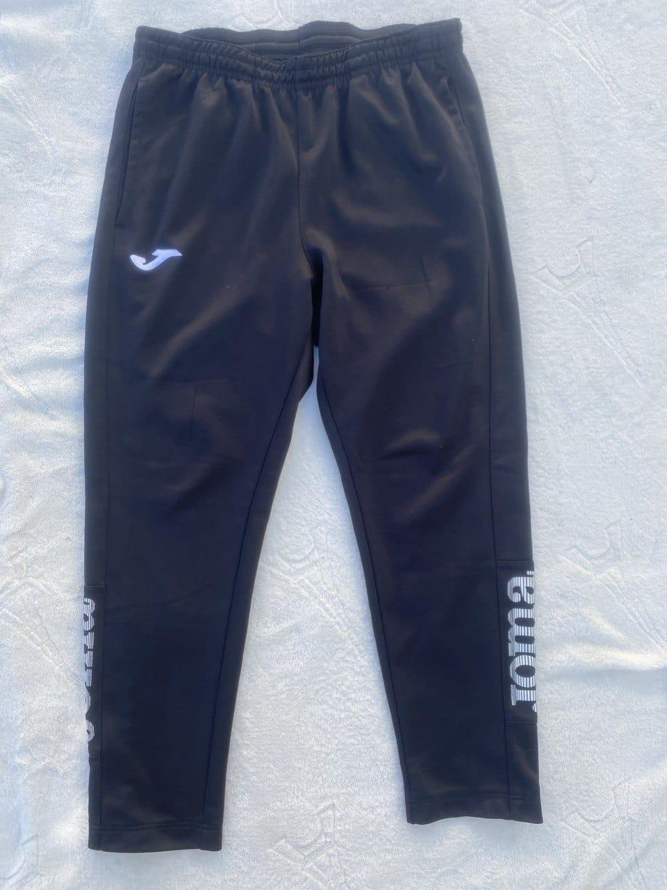 Pantalón Deportivo Negro Joma con Logo